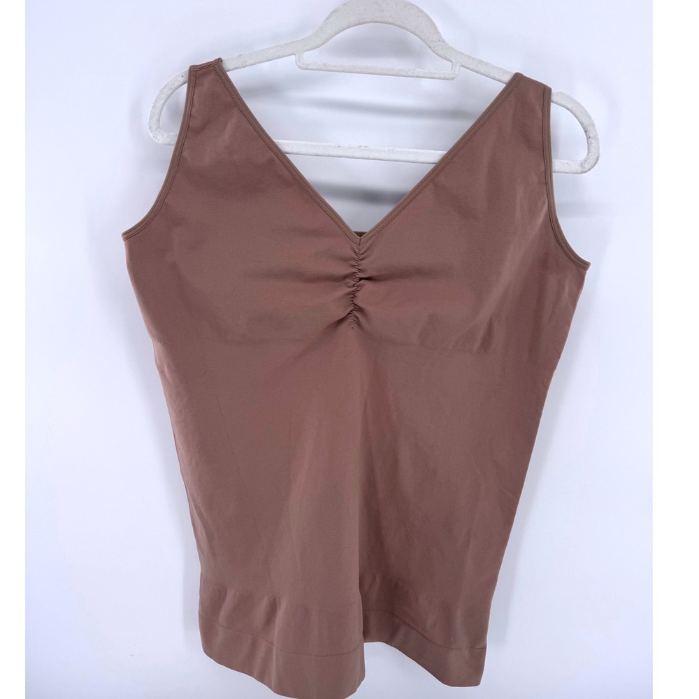 Cacique‎ Cami Women 26/28 Tan Nude Seamless Cinched V-Neck Shapewear Top